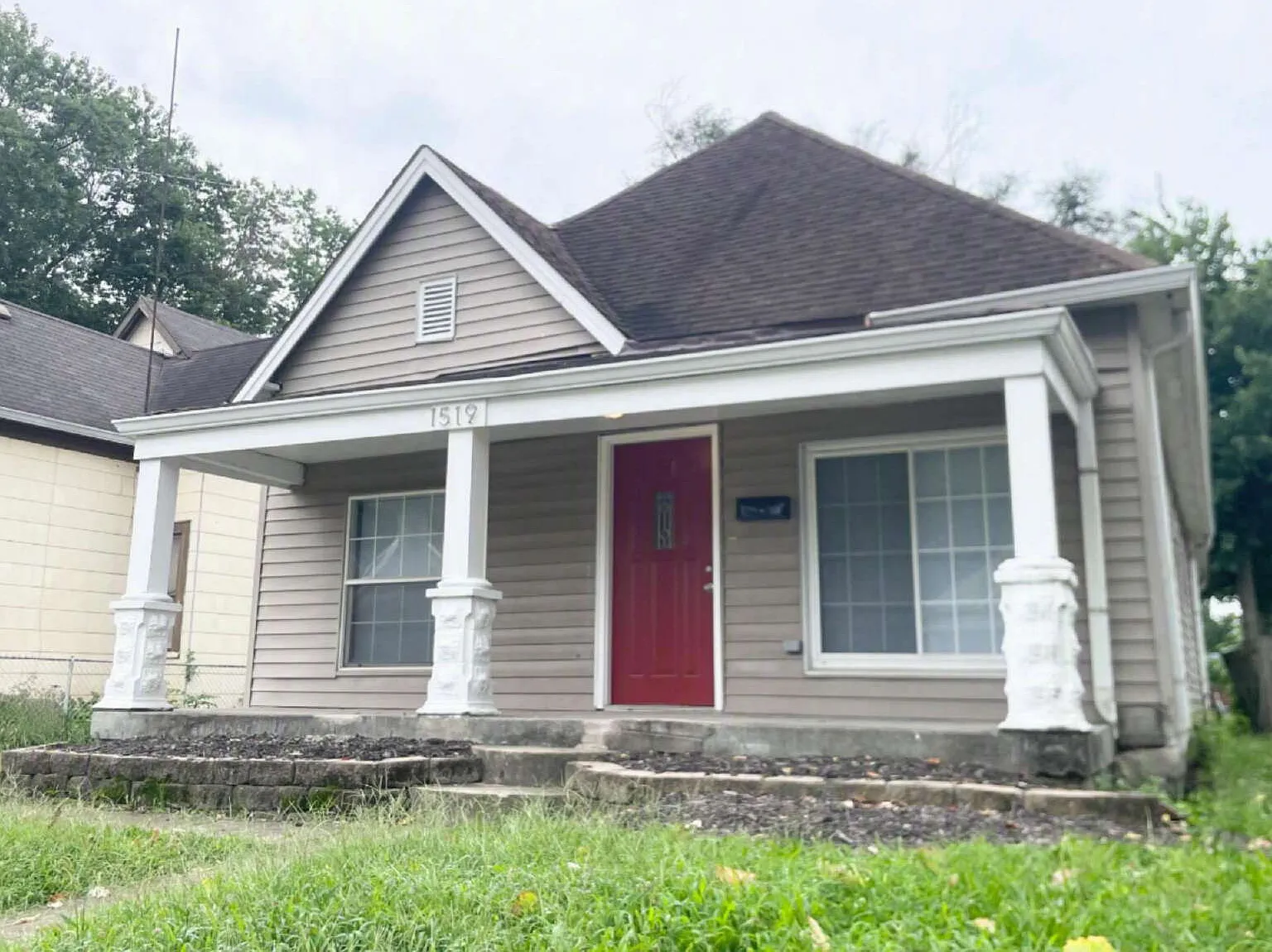 4 bed, $1,050 — Photo 1