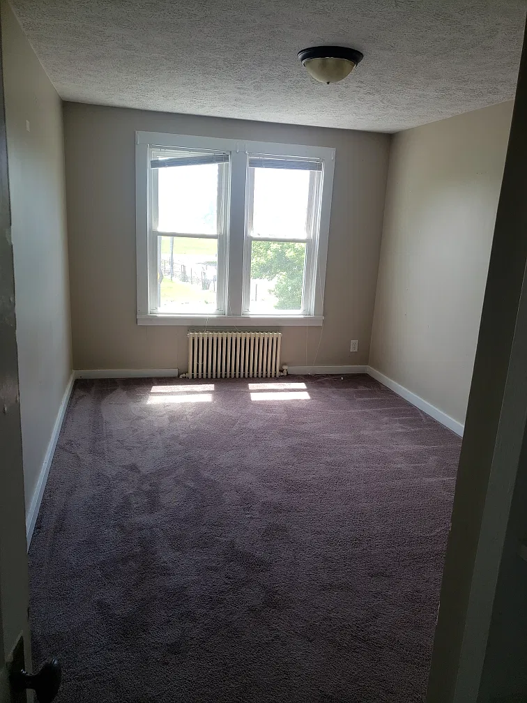 2 bed, $1,100 — Photo 3