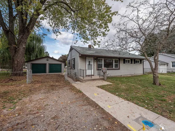 514 Worth St, Blissfield, MI 49228