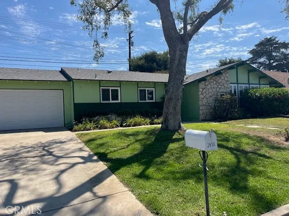 23220 Sylvan St, Woodland Hills, CA 91367