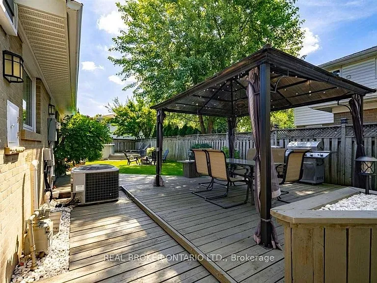 2 Core Cres — Photo 38
