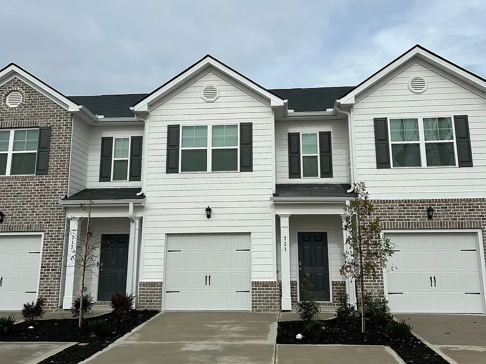 721 Grovebury Ct