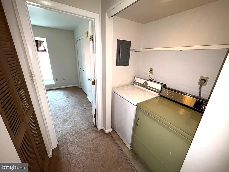 491 Church Ave — Photo 11