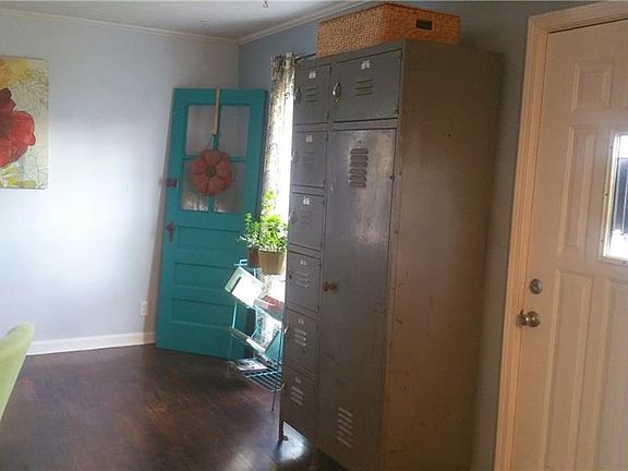 3rd image of 229 Johnson Ave