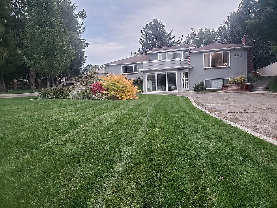 1st image of 798 E Orchard Dr