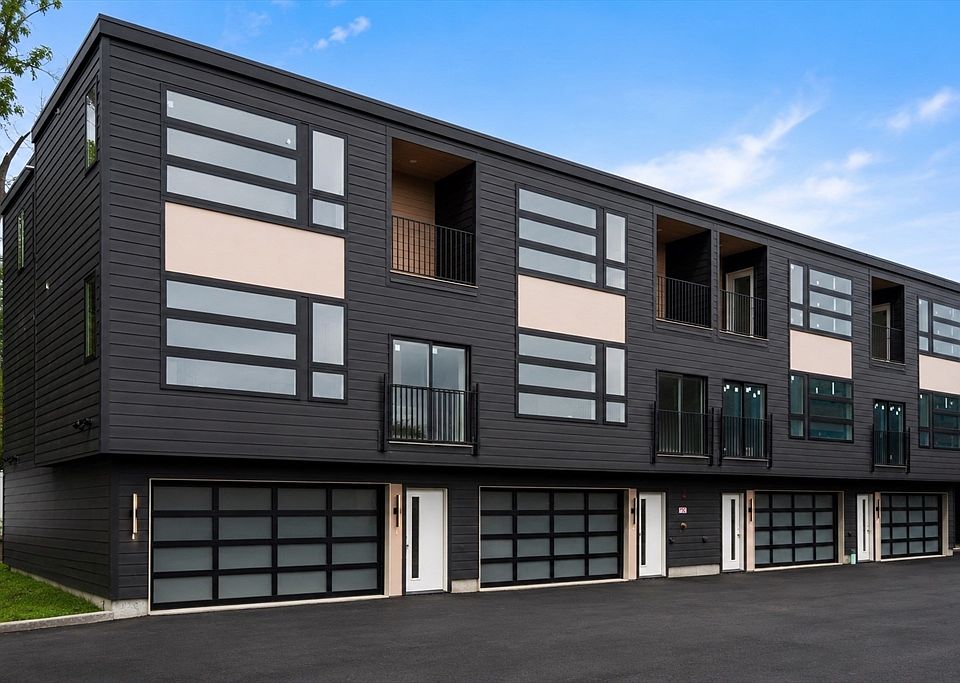 1st image of 9 Franklin St #1