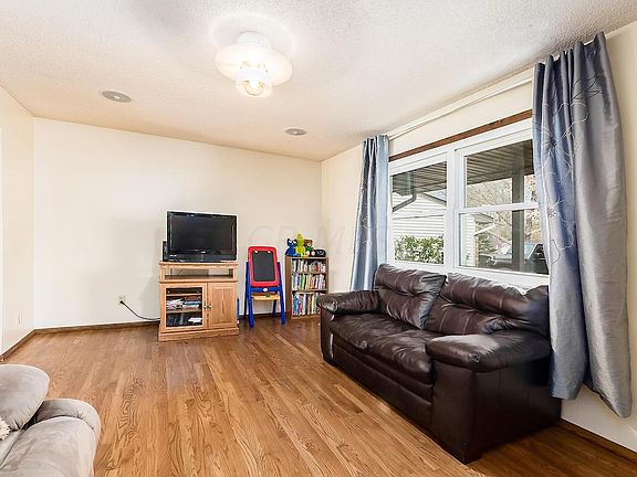 5th image of 5731 Allenby Ct
