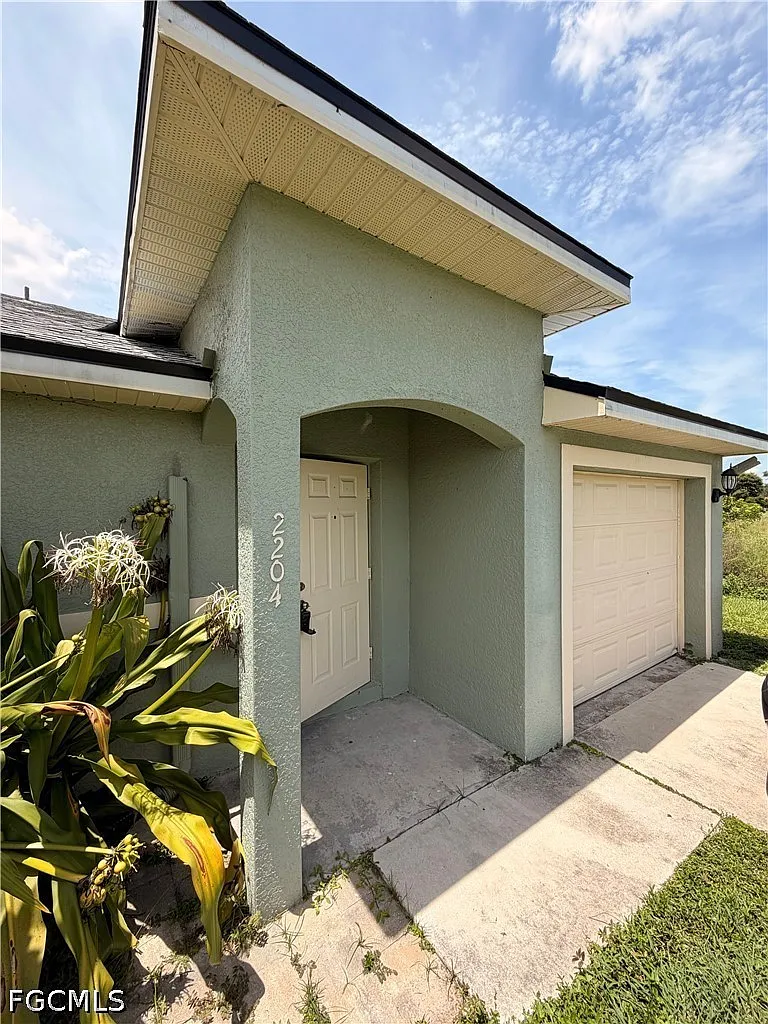 2 bed, 2.0 bath, 1194 sqft, $1,495 — Photo 2