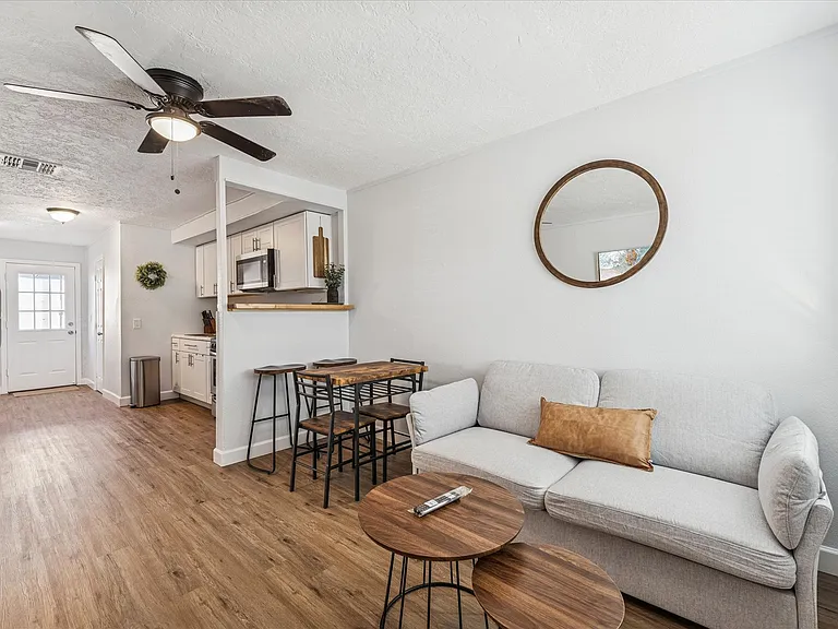 299 S Oregon St #1 — Photo 9