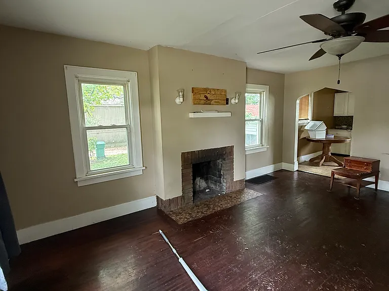 1252 E Whitmer St — Photo 3