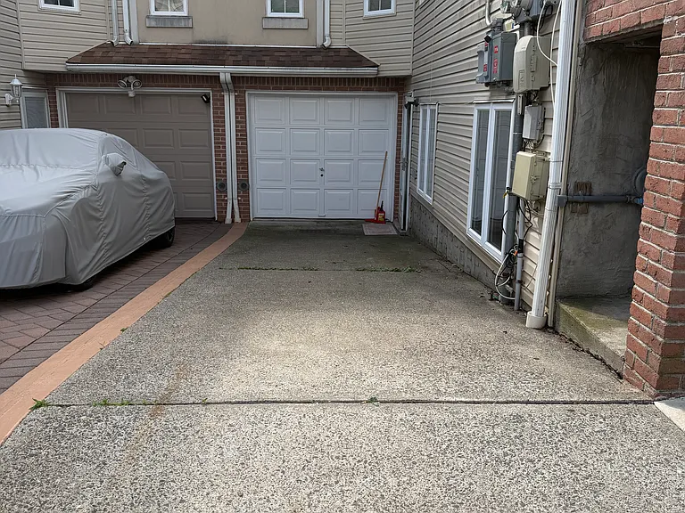 Erika Loop — Photo 15