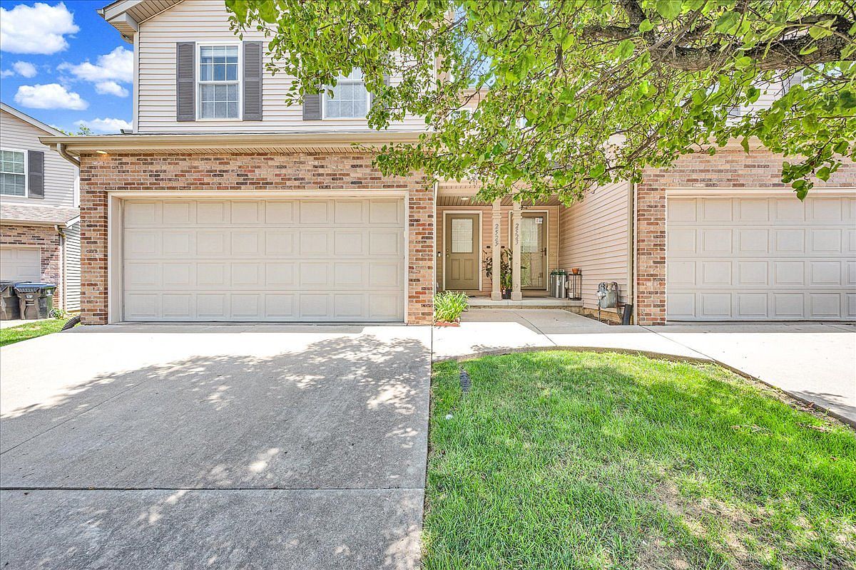 2525 Fox Trot Trl, Bloomington, IL 61705 | Zillow