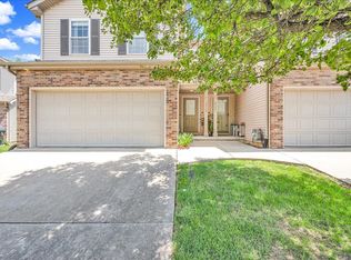 2525 Fox Trot Trl, Bloomington, IL 61705