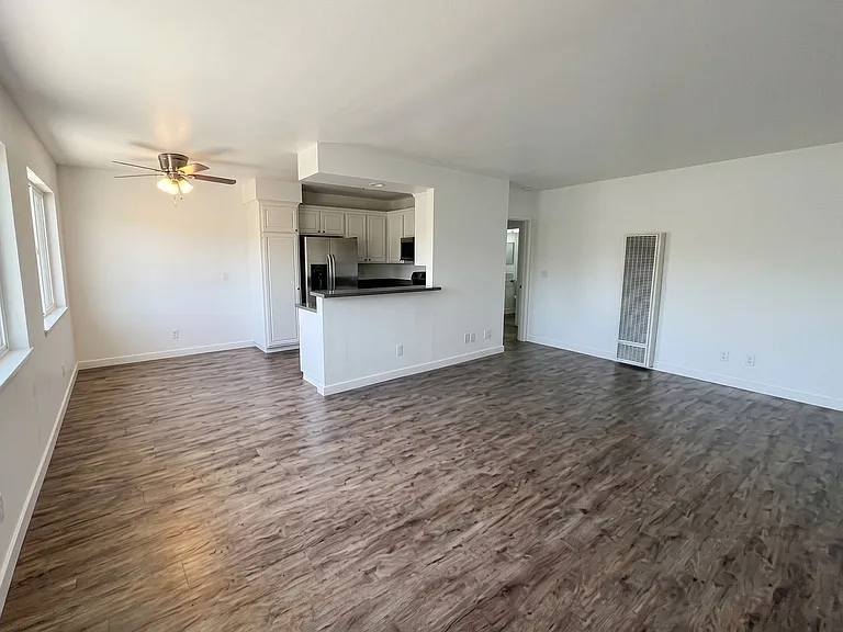 268 E. Santa Anita Ave Burbank, CA 91506 — Photo 8