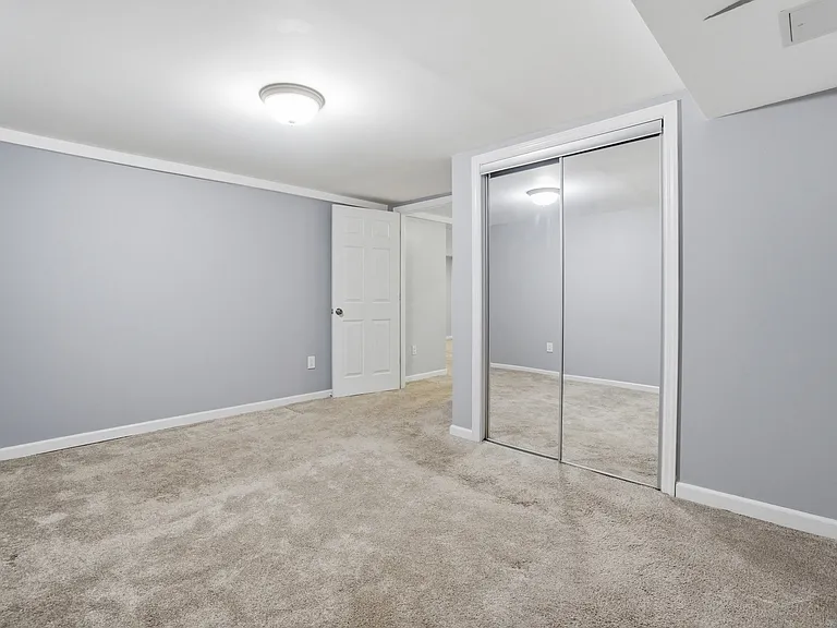 45 Oakland Ave — Photo 34
