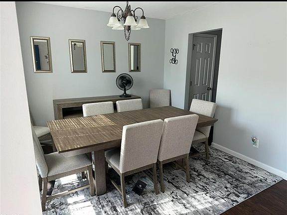 4th image of 804 Peachtree Meadows Cir