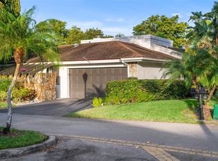 72 Ivy Rd, Hollywood, FL 33021