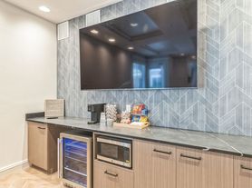 AVIA Apartments On Alpha