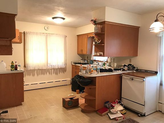 3rd image of 2039 Case Ave