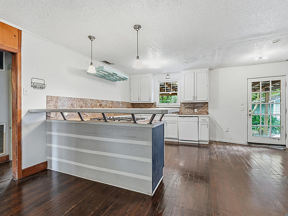 5th image of 535 Avenue G