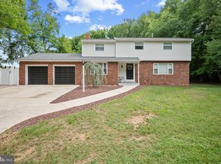 913 Lake Dr, Lawrence Township, NJ 08648