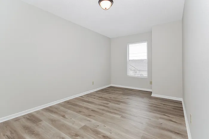 2104 Bridlewood Dr — Photo 9