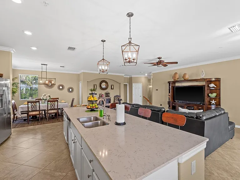 23381 Awabuki Dr — Photo 32