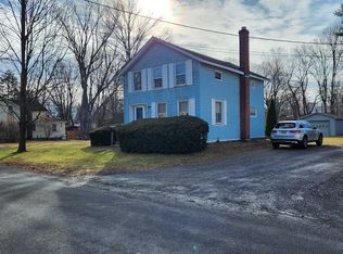 34 Prince St, Red Hook, NY 12571