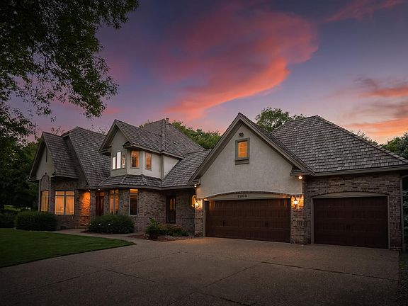3rd image of 2300 Wildwood Ct