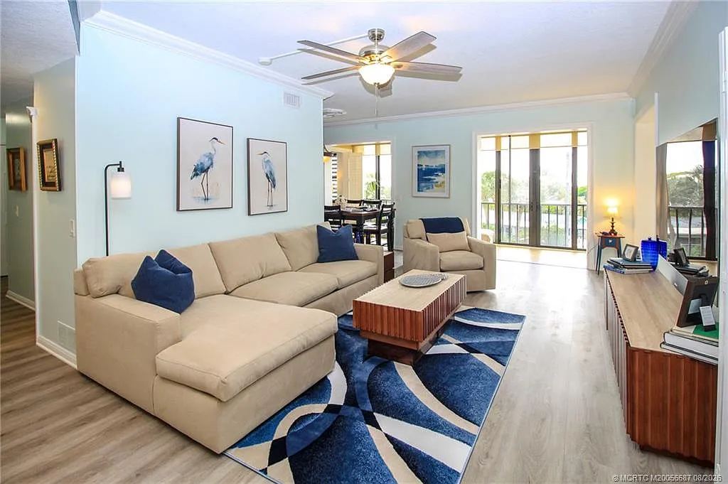 2 bed, 2.0 bath, 1647 sqft, $5,500 — Photo 4
