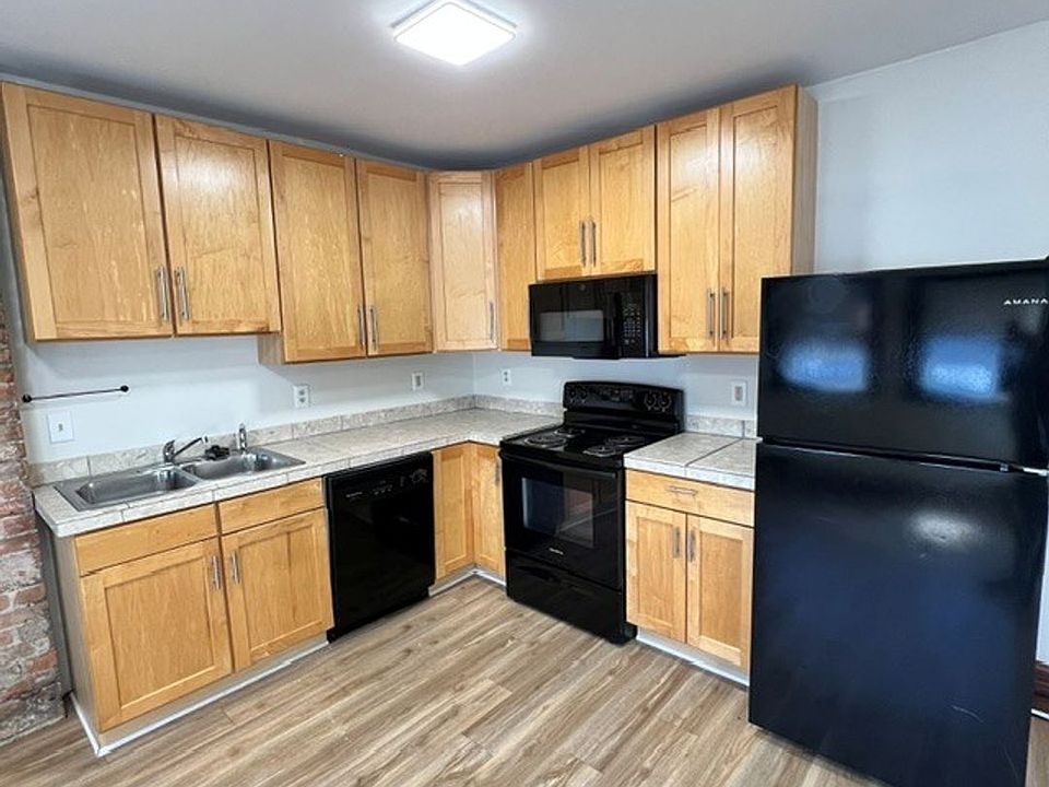 1st image of 39 Peterboro St #66-301