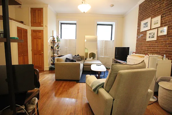 Rented by Luxor Homes & Investment Realty | media 16