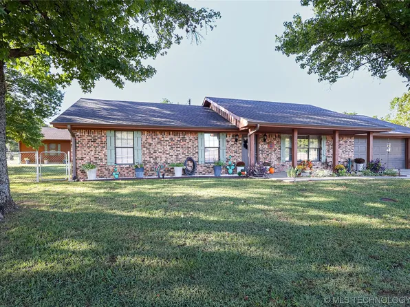 111 June Dr, Sulphur, OK 73086