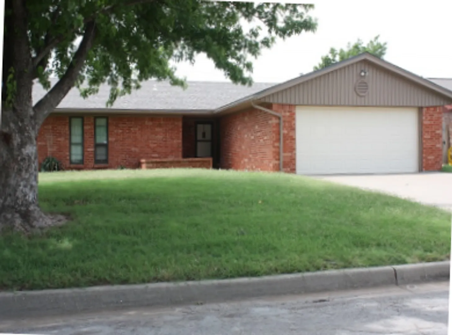 5005 SE Kincaid - Coming Soon! — Photo 1