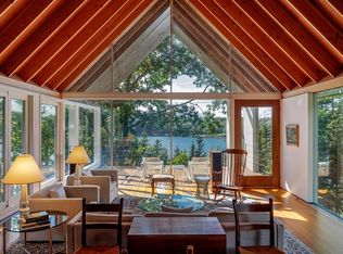 12 Harbor Ln, Brooksville, ME 04617