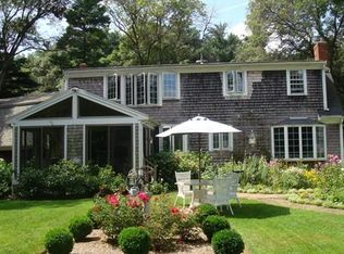 6 Stanford Dr, Hingham, MA 02043