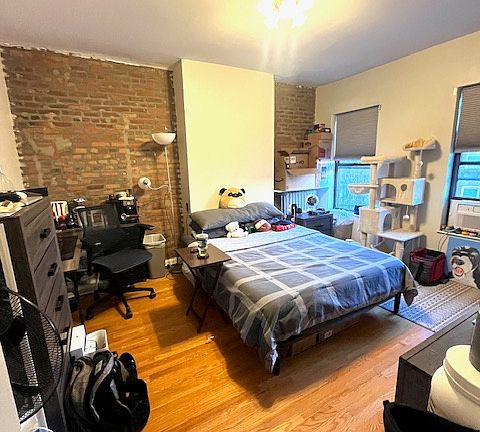 5th image of 311 Huntington Ave APT 2C