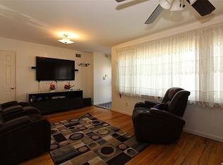 1321 126th St, College Pt, NY 11356