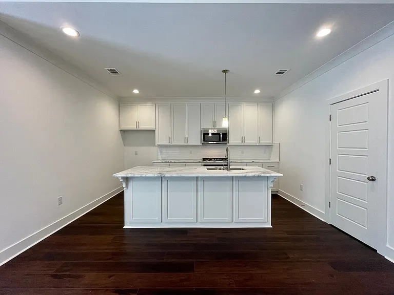 9674 Brookfield Ave — Photo 6