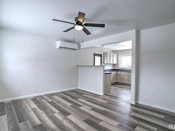 2nd image of 905 W Donaldson Ave
