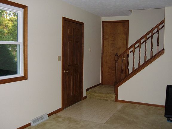 3rd image of 456 S Kaser Dr