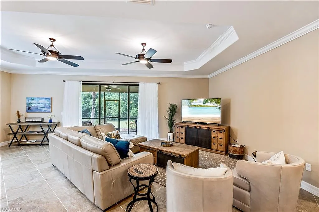 3 bed, 2.0 bath, 1800 sqft, $10,333 — Photo 3