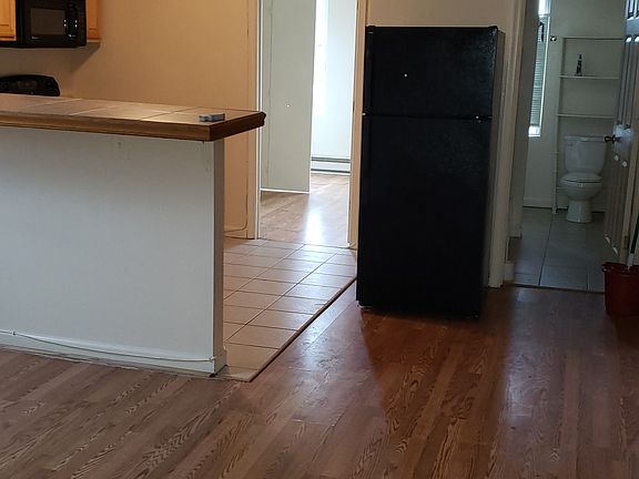 5th image of 1520 W Westmoreland St APT 3