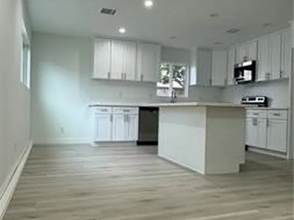 614 S 3rd St, Montebello, CA 90640
