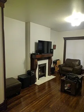 Newly Renovated North Campus - 6 Bedroom 4 Full Bathrooms. This One Has It All! — Photo 3