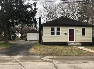 16 Hazard Ave, Warwick, RI 02889