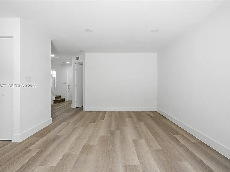 82 SW 3rd Ct — Photo 16