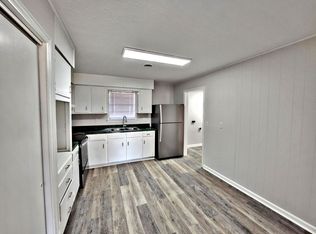 203 Cloverleaf Dr #4, Athens, AL 35611