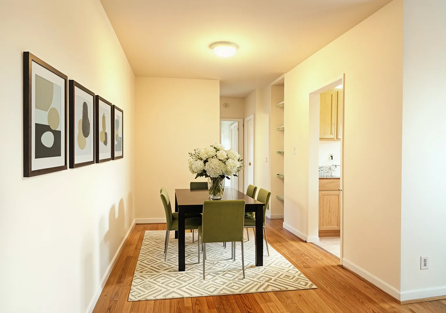 Lee Albemarle Apartments — Photo 3