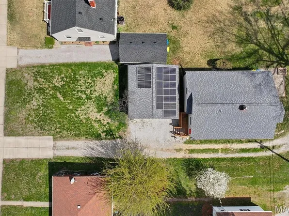 112 3rd Ave, Edwardsville, IL 62025